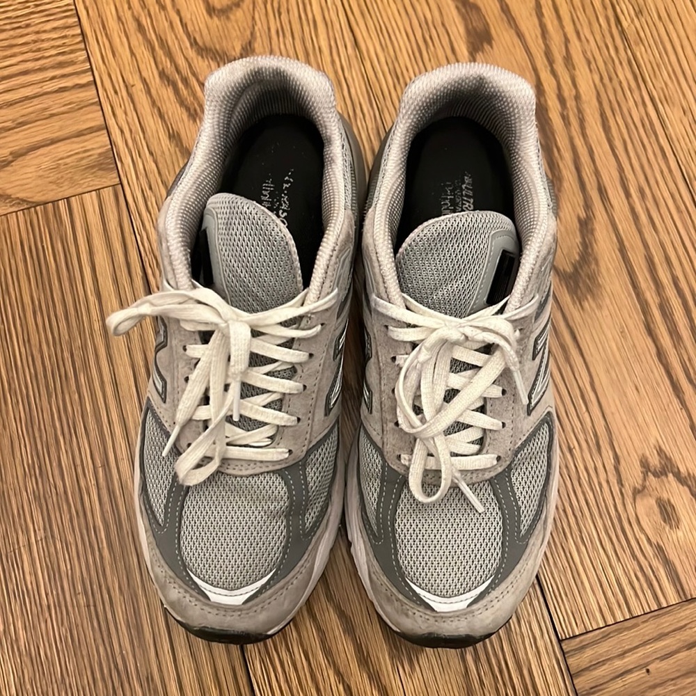 New Balance 990 - Size 9 Used